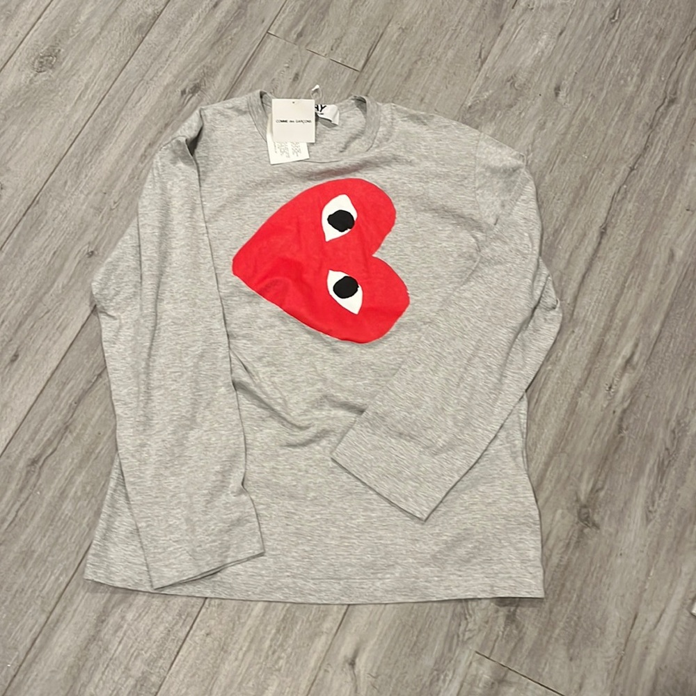 New!! Unisex Comme Des Garcons tshirt play